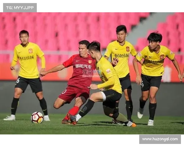 小将哈格里夫斯在预备队豪取三球 状态火热引发关注